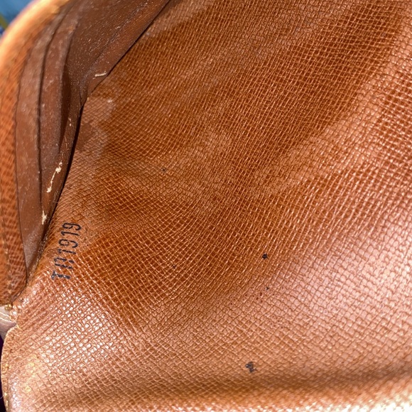 SOLDAuthentic Louis Vuitton Monogram International Long Wallet - Picture 9 of 13